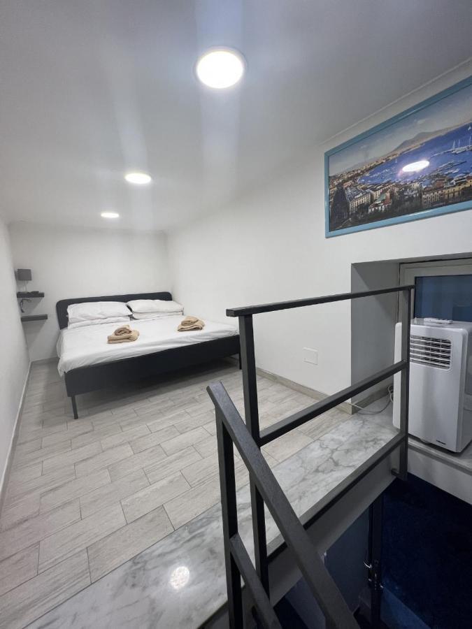 B&B Luna Rossa Napels Buitenkant foto
